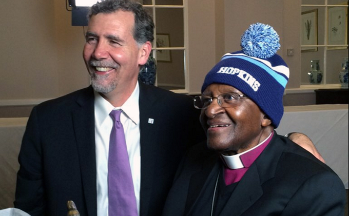Professor Chris Beyrer presented Archbishop Desmond Tutu with a special gift after the dedication ceremony.