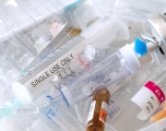 Medical syringes and ampoules of plastic and glass 
