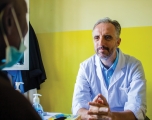 Luis Pizarro at Kimpese hospital in the Democratic Republic of Congo, where DNDi undertook several studies to develop drugs for sleeping sickness and river blindness. June 2022. Kenny Mbala/DNDi